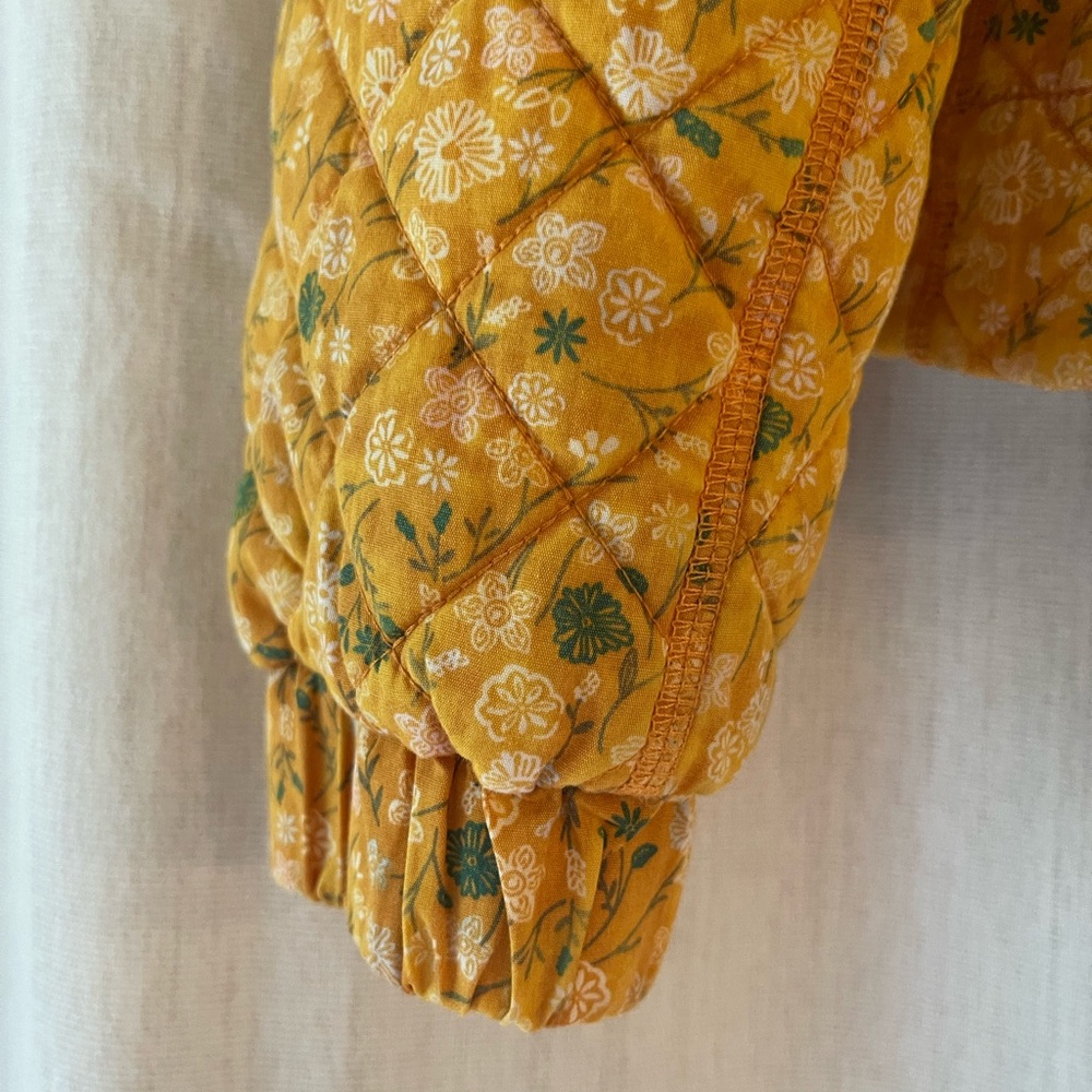 Adorable, colorful cropped quilted jacket by Sonoma / yellow floral size medium - Picture 5 of 9